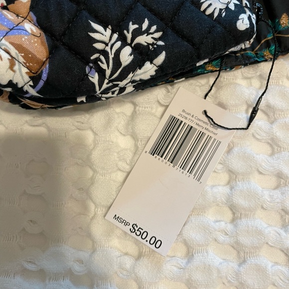 Vera Bradley Brush & Cosmetic Case - Picture 4 of 4